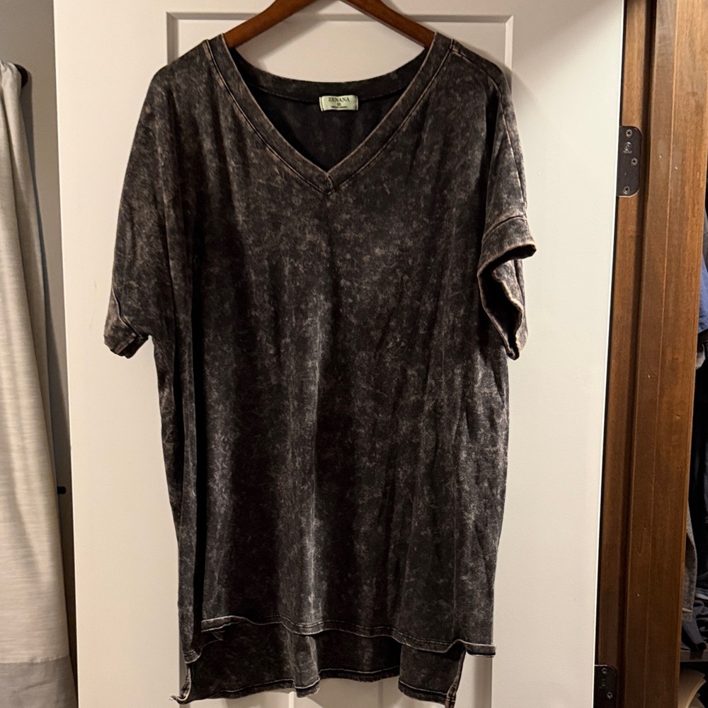 Slight green tone Acid Wash V-Neck T-Shirt